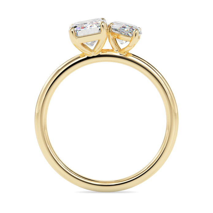 emerald and marquise toi et moi lab-grown diamond ring in yellow gold